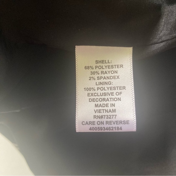 Size M Elle Black & White Plaid Blazer, With 3/4 Length Elastic-Cinched Sleeves - Picture 7 of 7